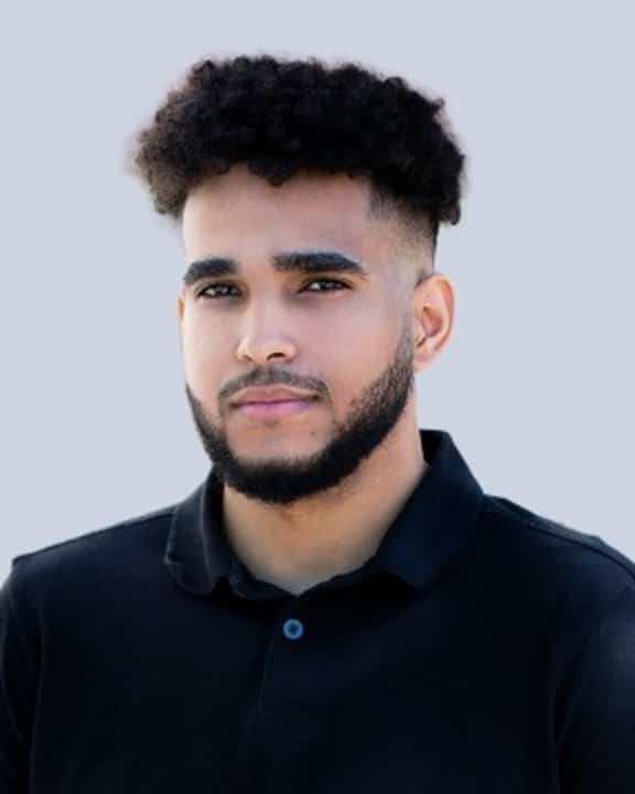 Photo of Giovanni Fragoso, Data Engineer
